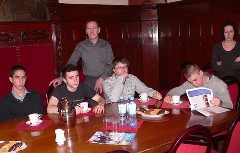 Młodzi mechanicy z Francji z wizytą w Ratuszu