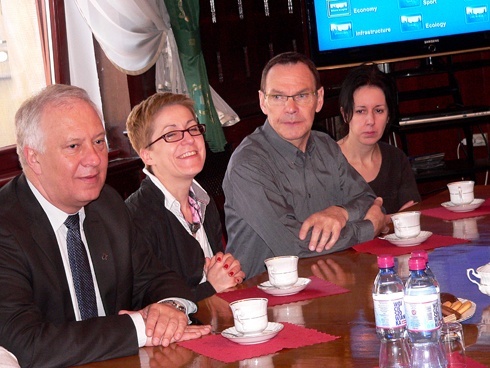 Młodzi mechanicy z Francji z wizytą w Ratuszu