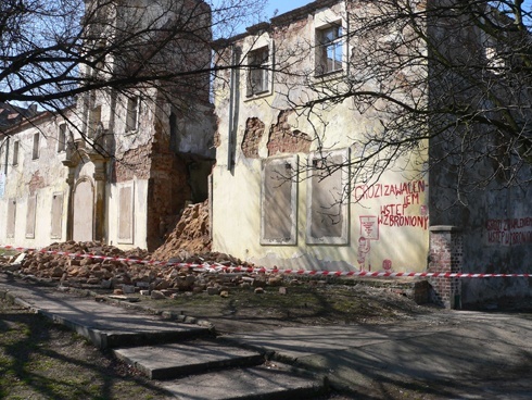Były klasztor franciszkański przy ul. Chojnowskiej