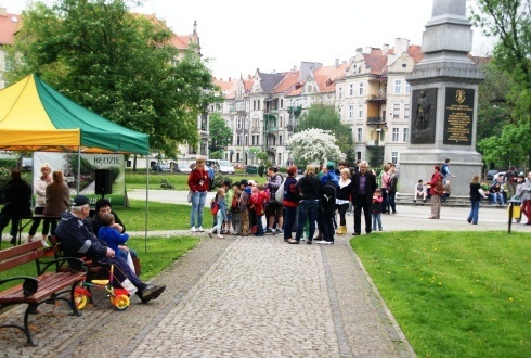 W 20. rocznicę wyjścia obcych wojsk z Legnicy: Rajd pieszy &bdquo;Śladami Małej Moskwy&rdquo; i otwarcie wystawy &bdquo;Odzyskane miasto&rdquo;