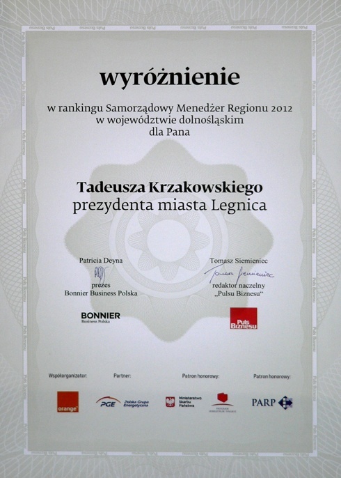 wyr&oacute;żnienie dyplom