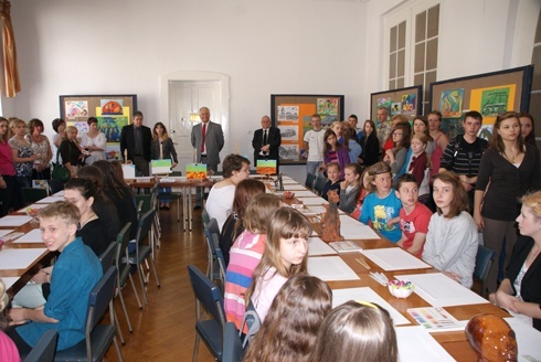 Legnicka pr&oacute;ba bicia rekordu Guiness&rsquo;a na najdłuższy pejzaż świata