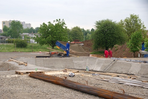 Co słychać na budowie skateparku?