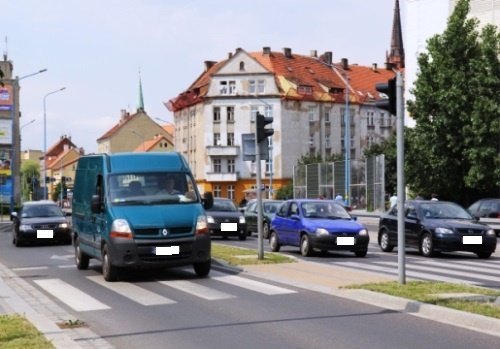 Prawie każdy legniczanin ma samoch&oacute;d. W mieście zarejestrowanych jest 92 tys. pojazd&oacute;w. To czoł&oacute;wka krajowej statystyki