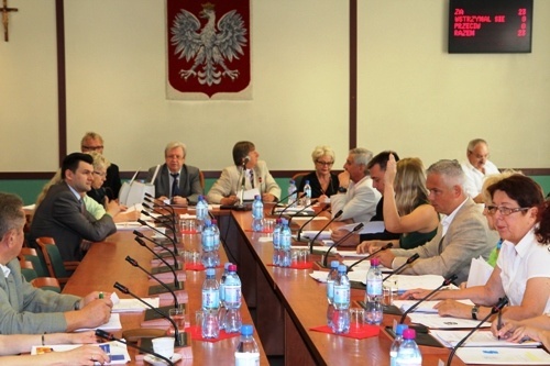 Sesja Rady Miejskiej- bilety za przejazd autobusem po staremu              