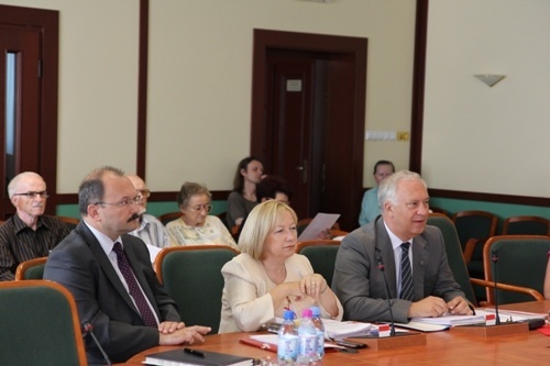 Sesja Rady Miejskiej- bilety za przejazd autobusem po staremu              