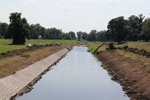 Trwa pogłębianie kolejnego odcinka Kaczawy              
