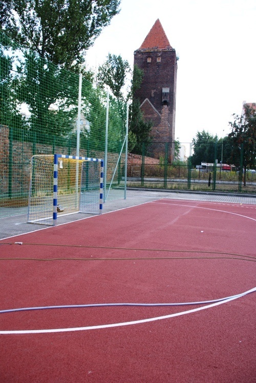 Remonty boisk szkolnych