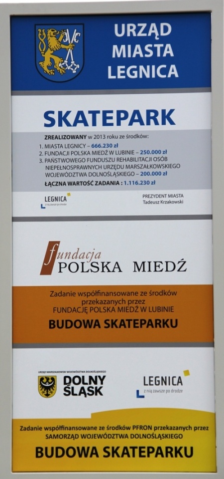 Legnicki skatepark z pięknymi graffiti
