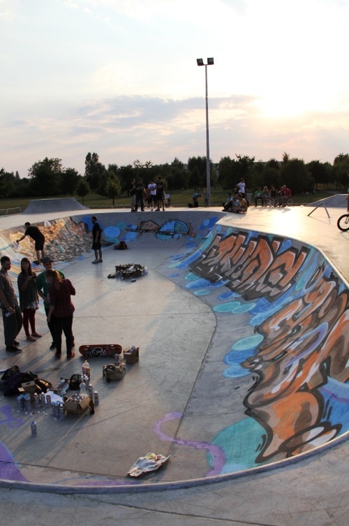 Legnicki skatepark z pięknymi graffiti