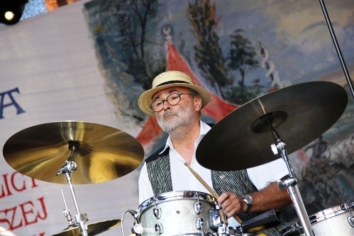 Na takie imieniny warto rok poczekać   