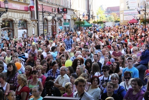 Na takie imieniny warto rok poczekać   
