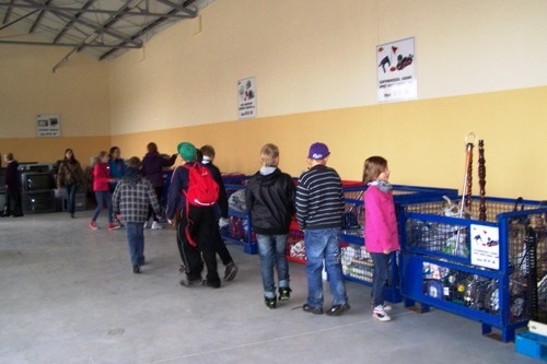 Młodzież uczy się segregacji