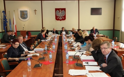 Po zmianach budżetu czeka nas więcej inwestycji drogowych              