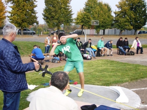 Świetne występy  młodych legnickich lekkoatlet&oacute;w