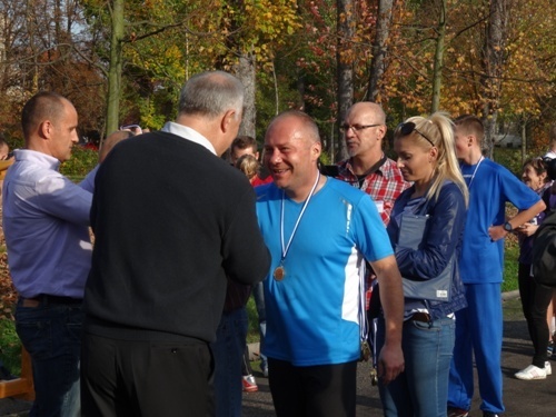 Ścieżka biegowa w parku Miejskim przetestowana  podczas niedzielnego Biegu Rodzinnego