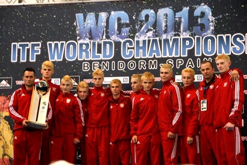 Wielki sukces legnickich i polskich karatek&oacute;w