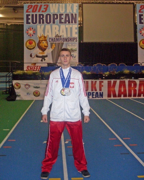 Medale legnickich karateków