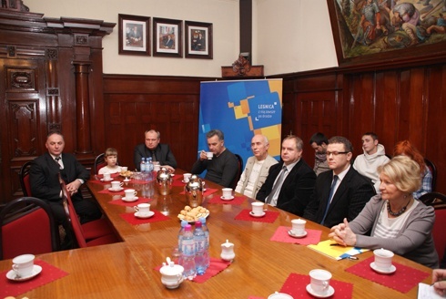 Autorzy zwycięskich projekt&oacute;w LBO gośćmi prezydenta Legnicy