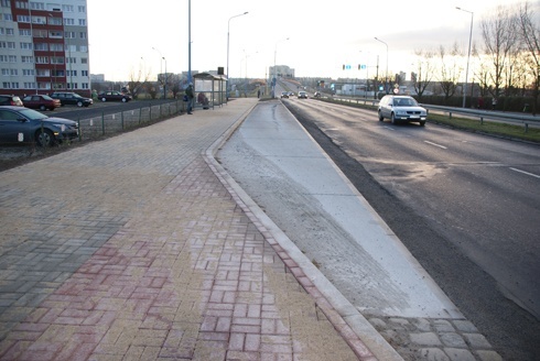 Odnowiona zatoka przy al. Piłsudskiego