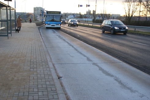 Odnowiona zatoka przy al. Piłsudskiego