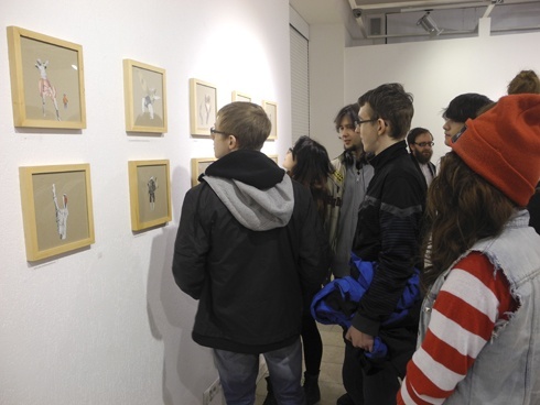 Na weekend:  młode malarstwo i UFO w galerii sztuki