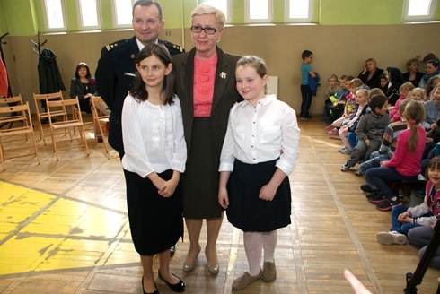 Kolejna mała bohaterka ze Szkoły Podstawowej nr 2. „Polka to nasza idolka”