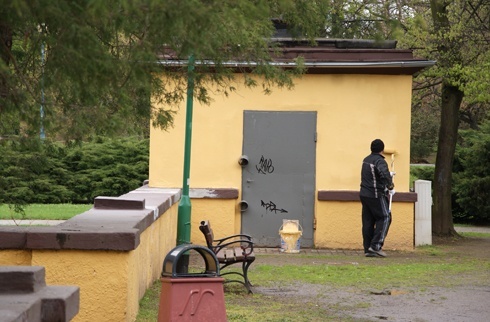 Przed nowym sezonem remonty i konserwacje fontann i muszli koncertowej