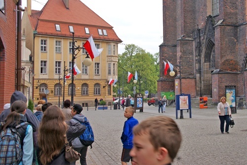 Biało-czerwono na legnickich ulicach