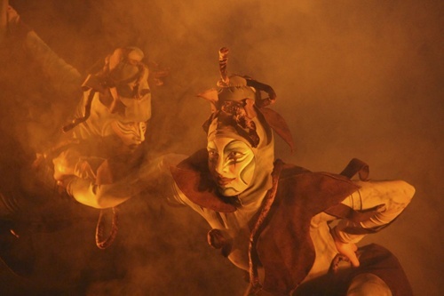 Biało-czerwona maj&oacute;wka  Biało-czerwona maj&oacute;wka