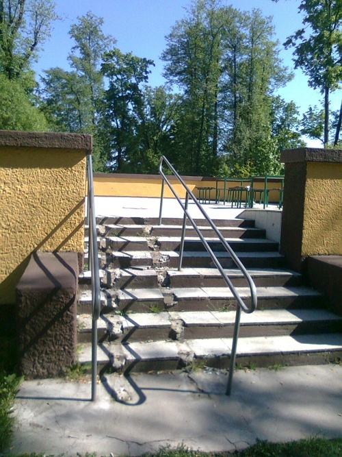 Wandale i złodzieje znowu w parku