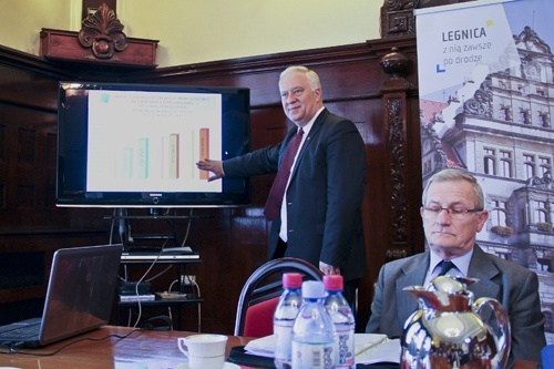 Budżet za ubiegły rok solidnie i gospodarnie zrealizowany. (Z konferencji prasowej prezydenta Legnicy)