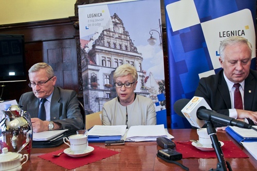 Budżet za ubiegły rok solidnie i gospodarnie zrealizowany. (Z konferencji prasowej prezydenta Legnicy)