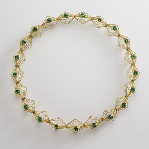 - Życzę wam doskonałej, ale i rozsądnej zabawy. Niech to będzie czas wytchnienia od nauki &ndash; pozdrowił wszystkich Tadeusz Krzakowski, dodając, że środowisko akademickie i studenckie to nadzieja na dalszy rozw&oacute;j miasta.  Kr&oacute;lowa i kr&oacute;l Juwenali&oacute;w powiedzieli, że ceremonia była dla nich trochę stresująca. Taki tłum ludzi. Ale to szybko minęło &ndash; m&oacute;wi kr&oacute;lewska para. &ndash; Podczas przemarszu mieszkańcy byli wobec nas bardzo serdeczni. Teraz czas na zabawę. Juwenalia są dla nas odskocznią od zajęć i egzamin&oacute;w.  Przed studentami dwa dni zabaw, imprez i koncert&oacute;w na dziedzińcu PWSZ. Czwartek to dzień muzyki alternatywnej, piątek zaś &ndash; klubowej. 