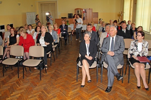 Kształcenie ustawiczne na odległość wymogiem przyszłości