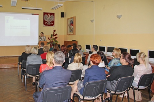 Kształcenie ustawiczne na odległość wymogiem przyszłości