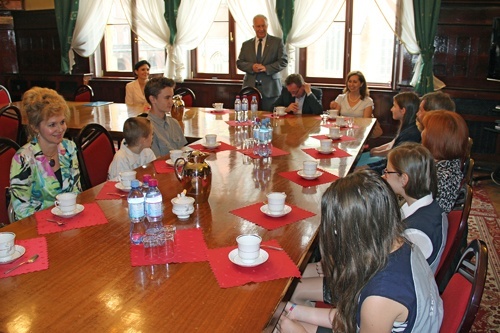 Nowy sprzęt sportowy dla legnickich szk&oacute;ł