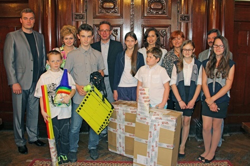 Nowy sprzęt sportowy dla legnickich szk&oacute;ł