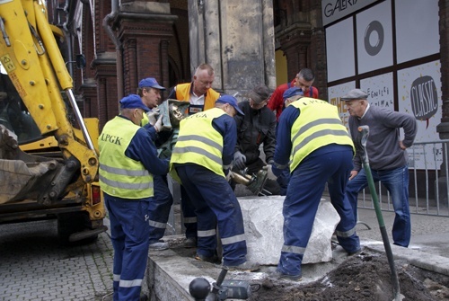 Julek stanął przy Rynku