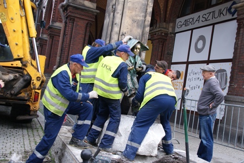 Julek stanął przy Rynku