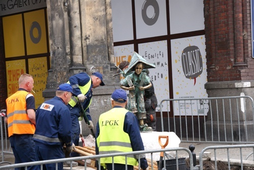 Julek stanął przy Rynku
