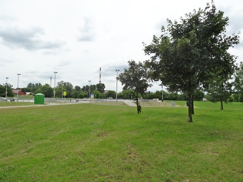 W Parku Bielańskim będzie nowy plac zabaw, siłownia i street workout park