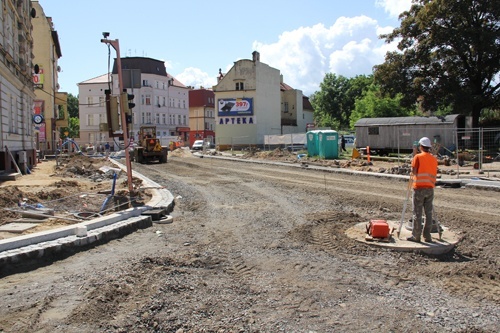 Uwaga kierowcy! Tymczasowe zmiany w ruchu na skrzyżowaniu Jaworzyńskiej z Grabskiego i ze Skarbka