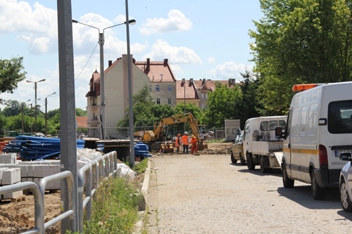 Uwaga kierowcy! Tymczasowe zmiany w ruchu na skrzyżowaniu Jaworzyńskiej z Grabskiego i ze Skarbka