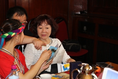 Uczestnicy festiwalu &bdquo;Świat pod Kyczerą&rdquo; z wizytą u prezydenta Legnicy