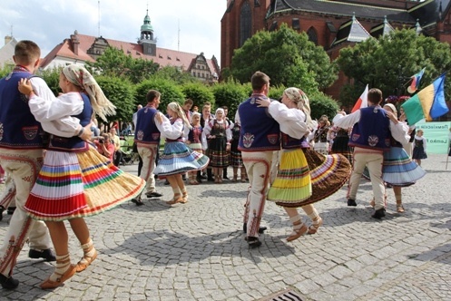 X Akademickie Mistrzostwa Świata w Łucznictwie wystartowały w stylu folk