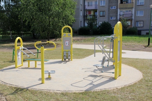 &bdquo;Sportowe miasteczko&rdquo; &ndash; plac zabaw i teren rekreacyjny przy ul. Wierzyńskiego w sąsiedztwie Szkoły Podstawowej nr 20 