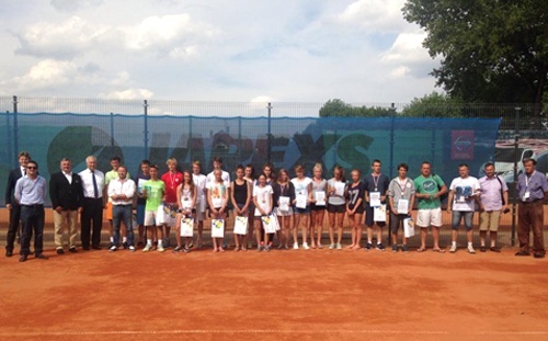 Tygodniowe zmagania młodych tenisist&oacute;w na legnickich kortach