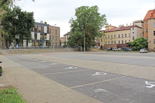 Jest już parking i nowa ulica