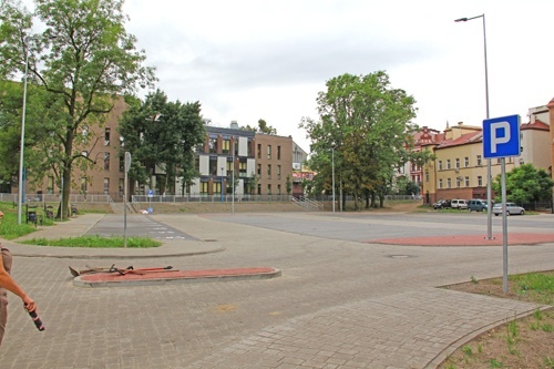Jest już parking i nowa ulica
